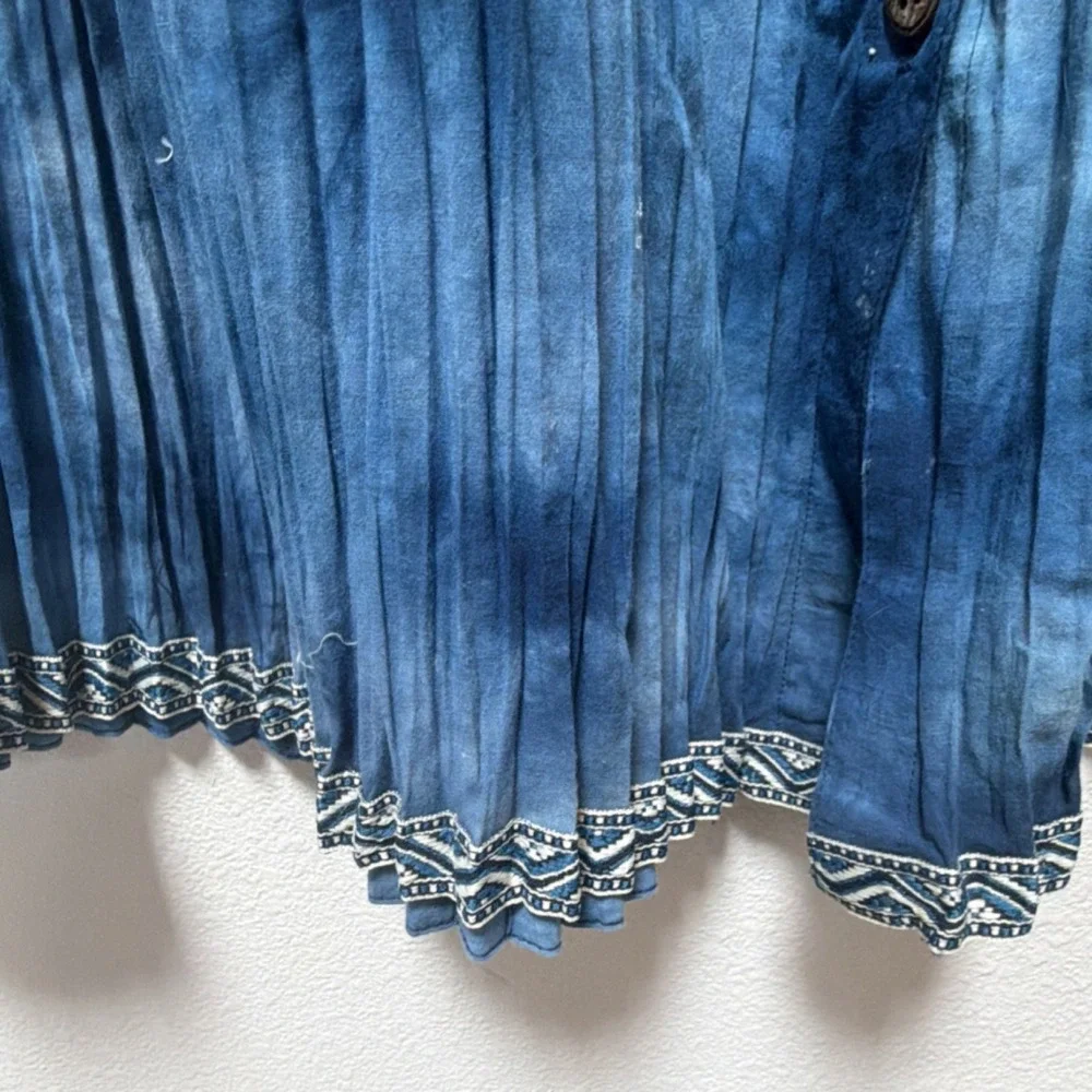 St. John's Bay Blue Tie Dye Button Trim Long Skirt. Denim waist. Sz 6. Y2K. - Picture 2 of 7
